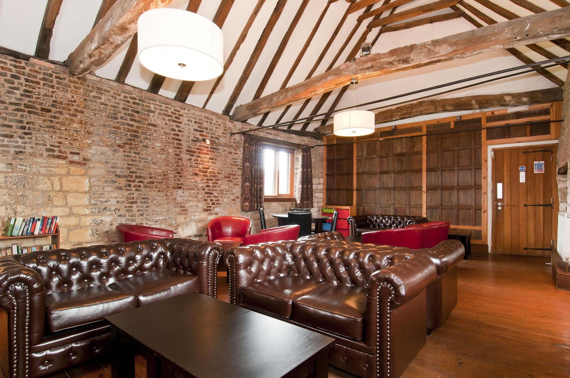 Yha Beverley Friary Екстериор снимка