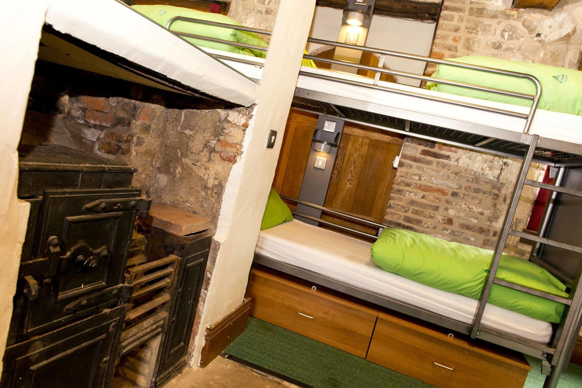 Yha Beverley Friary Екстериор снимка