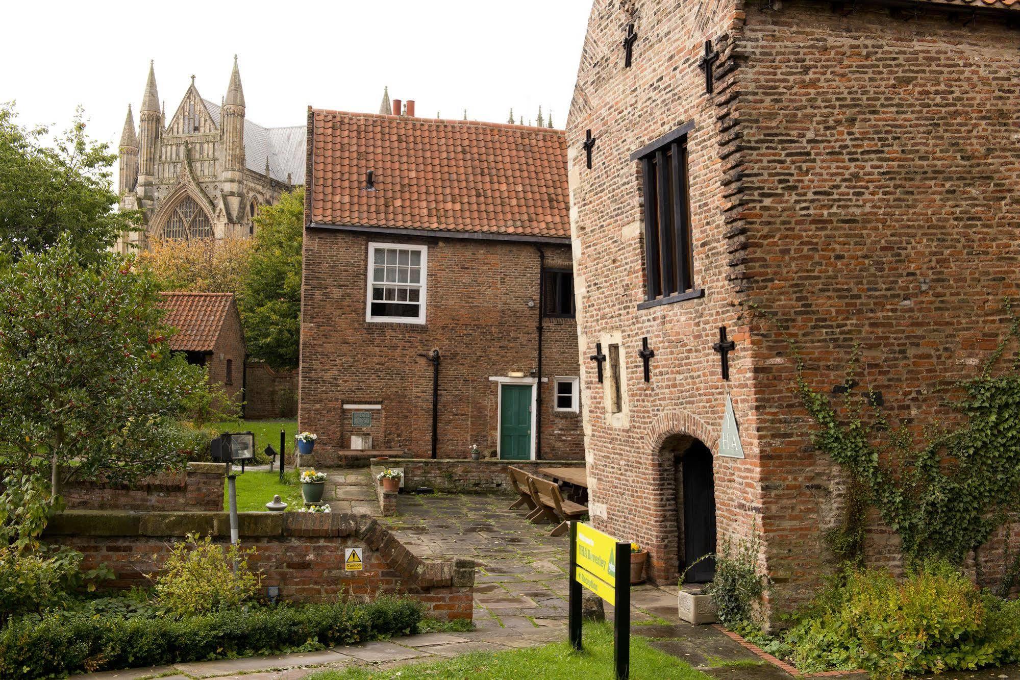 Yha Beverley Friary Екстериор снимка